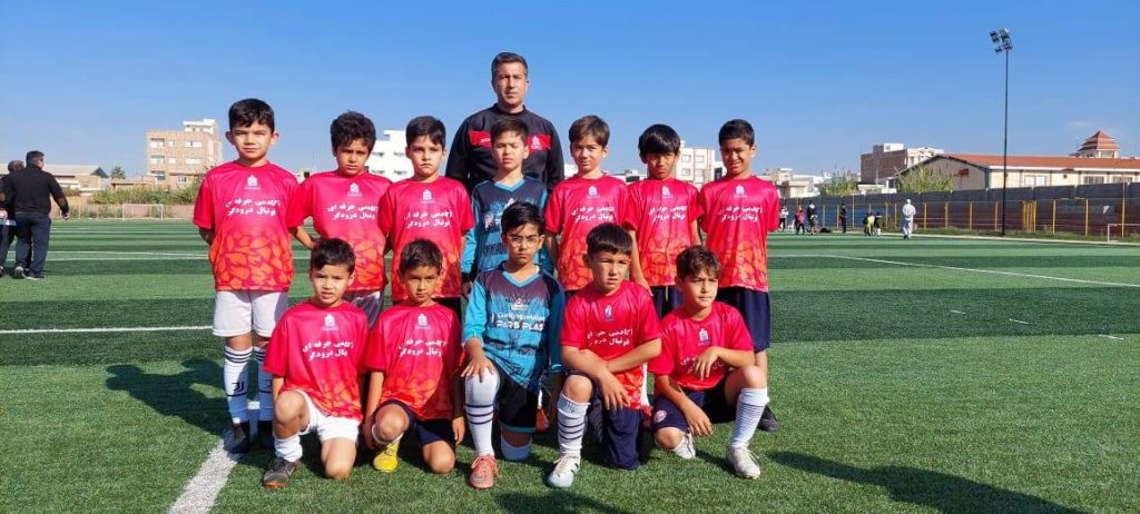 تیم فوتبال زیر 12 سال اکادمی حرفه ای فوتبال درودگر گنبدکاووس بدون شکست و با اقتدار کامل عنوان قهرمانی مسابقات زیر 12 سال استان گلستان را بدست آورد.